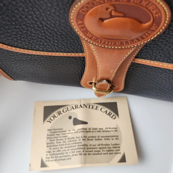 Vintage Dooney & Bourke R25 Navy Medium Essex Shoulder Bag - Picture 11 of 15